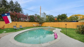 Holiday 4BR 2BA Home with Pool, Hot Tub, Fire Pit